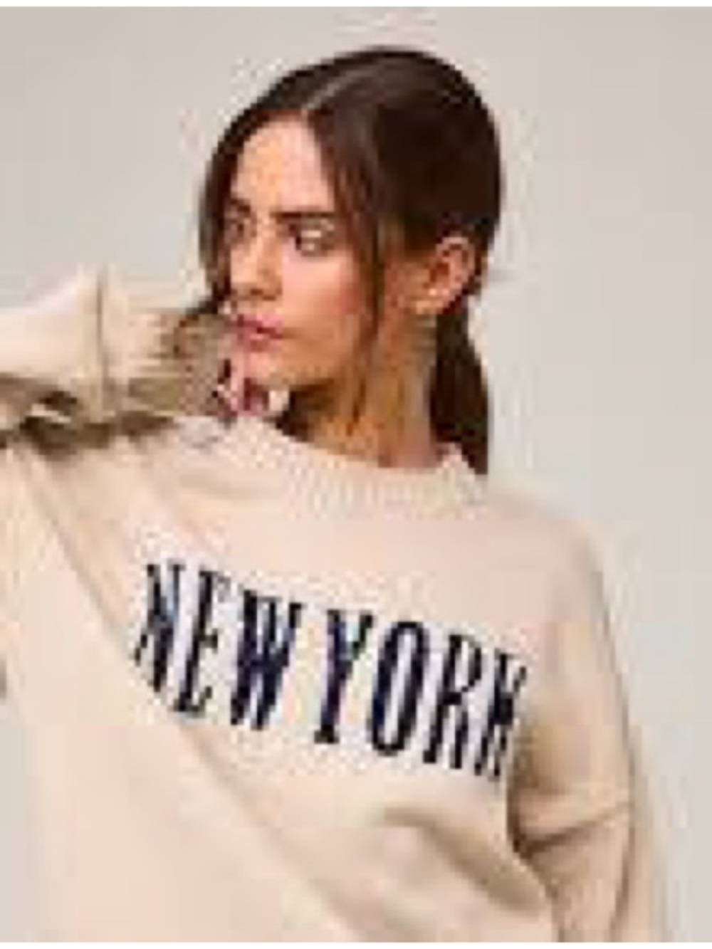 Active USA NWT Cream Crewneck Sweater “NEW YORK'